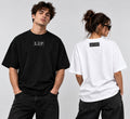 LESS IS POWER oversized T-shirt μαύρο και λευκό φορεμένα